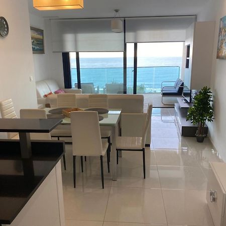 Apartment Deluxe Clara Sea Senses Torrevieja Bagian luar foto