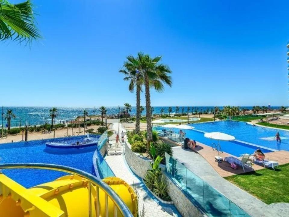 Apartment Deluxe Clara Sea Senses Torrevieja Bagian luar foto