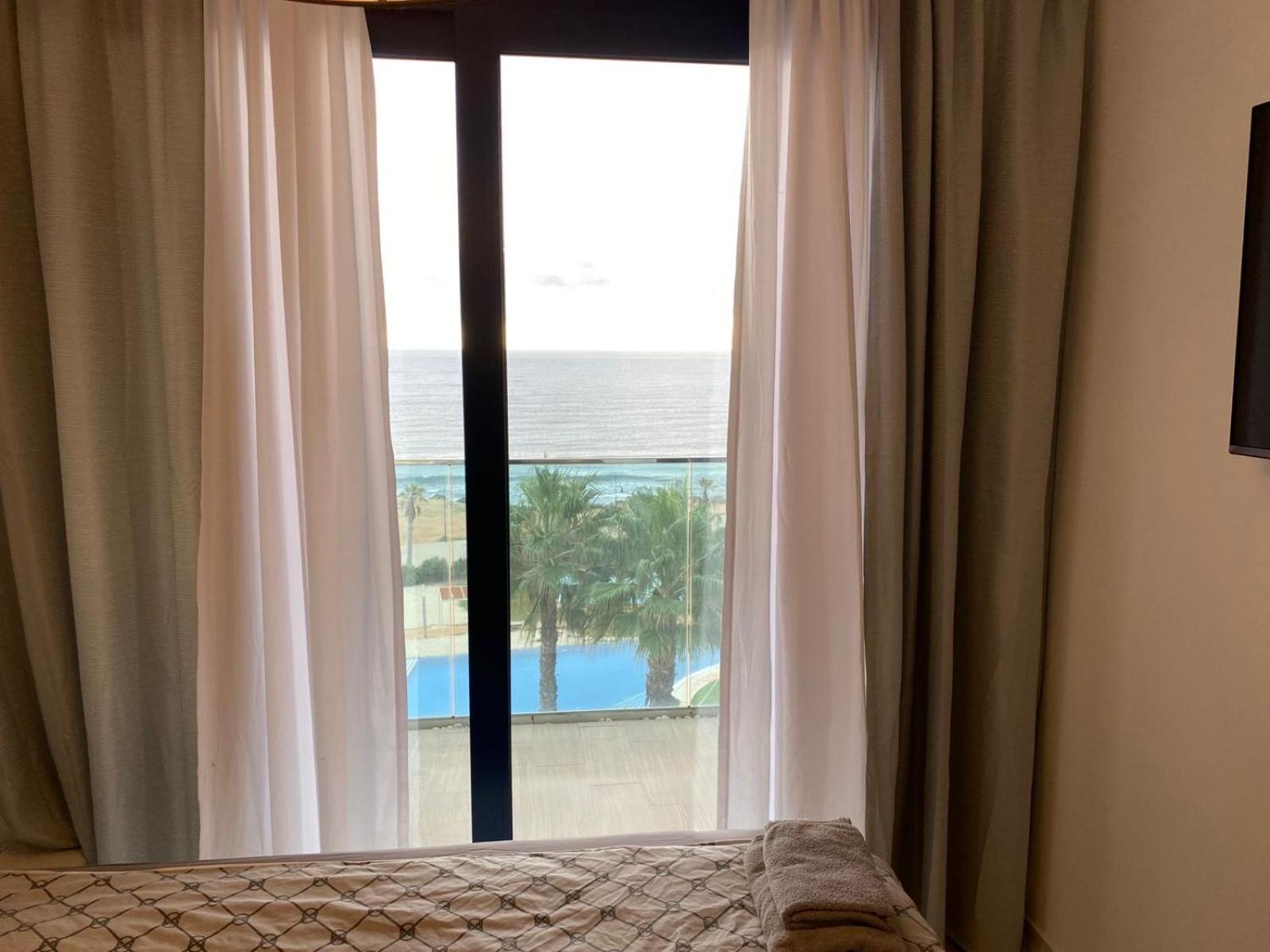 Apartment Deluxe Clara Sea Senses Torrevieja Bagian luar foto