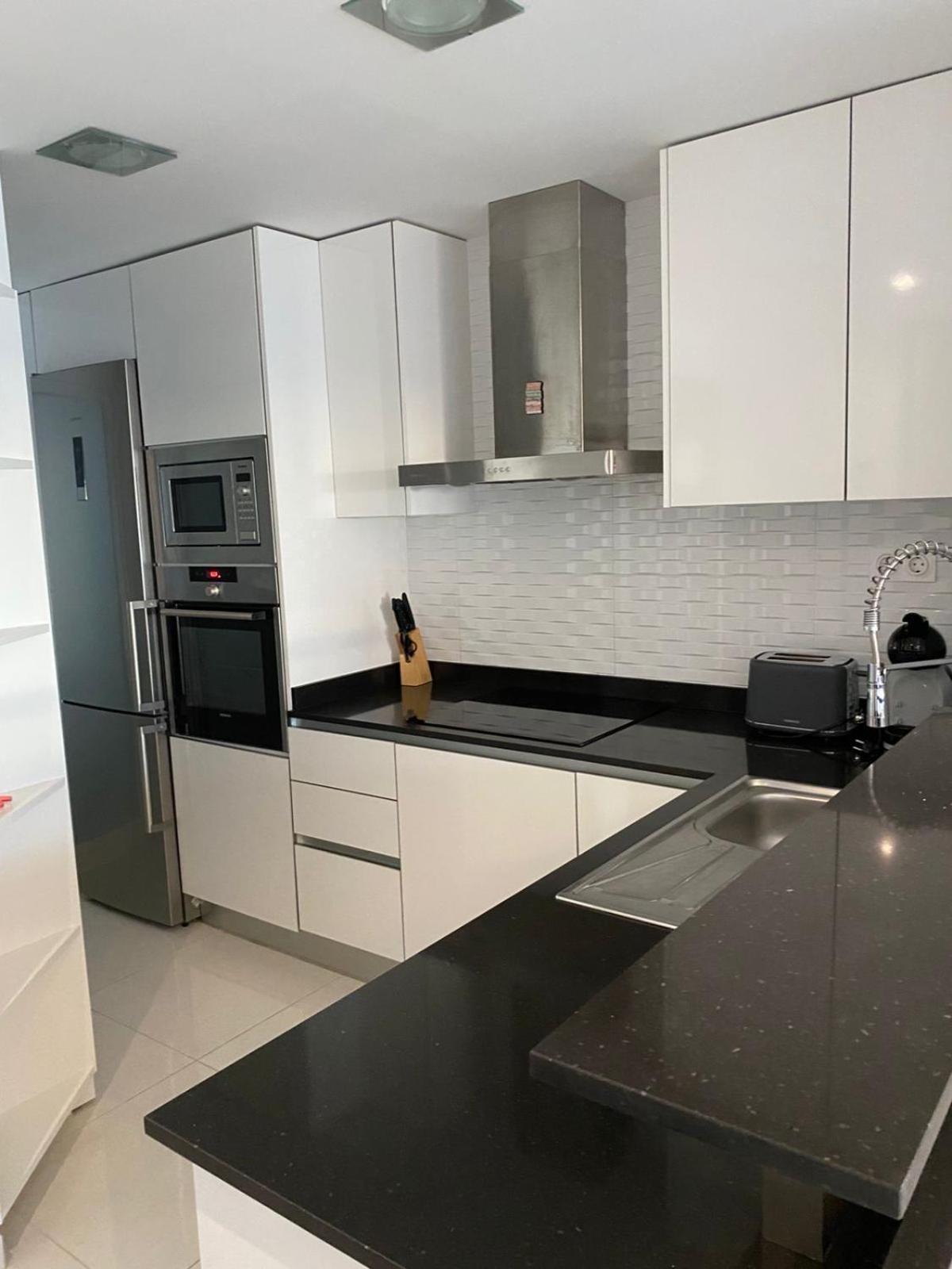 Apartment Deluxe Clara Sea Senses Torrevieja Bagian luar foto